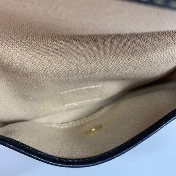 Dooney Bourke Black/Ivory Leather Trim Pouch Bag Wristlet Duck Logo EUC - Picture 9 of 10